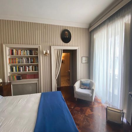 Royal Apartment In San Domenico Maggiore Naples Luaran gambar