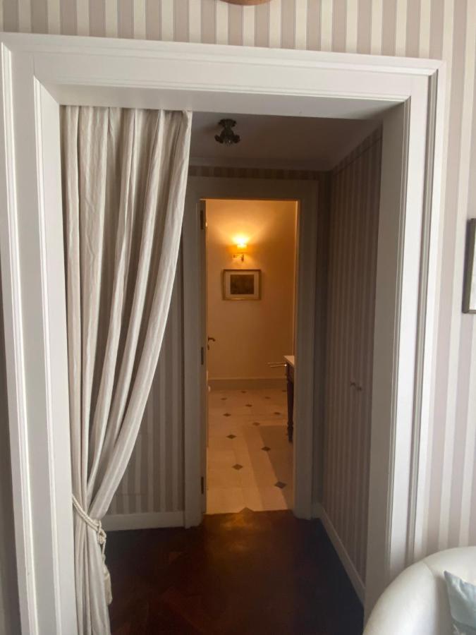 Royal Apartment In San Domenico Maggiore Naples Luaran gambar